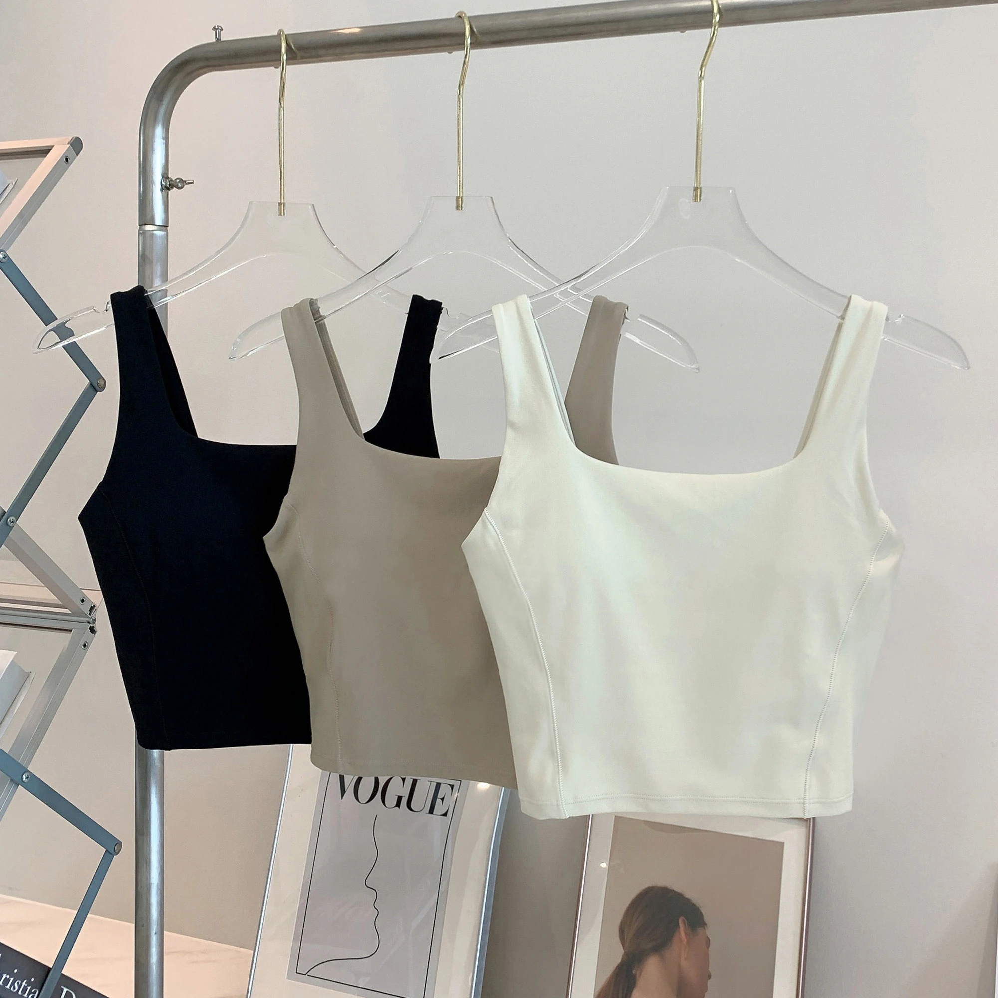 Высокоэластичный женский бюстг – обзор и цена Aquatic Sports Bra